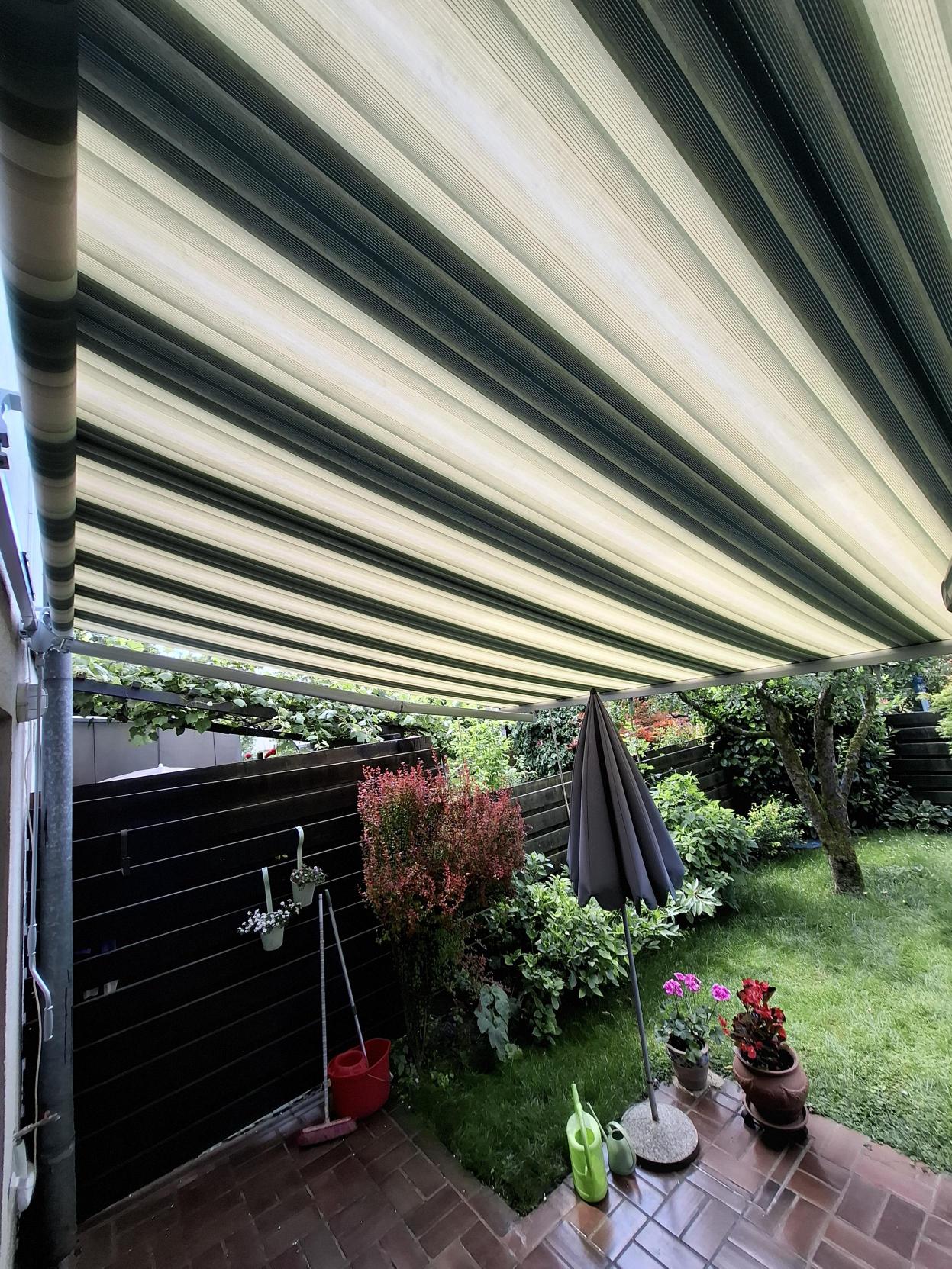 Model Helix BQ montiran v Trzinu leta 2025 z baterijskim motorjem in sončno celico