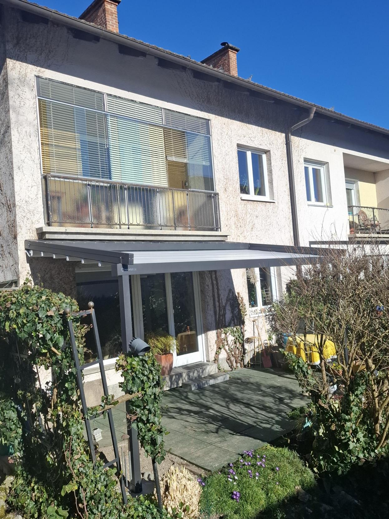 Klasična montirana v Ljubljani leta 2026.